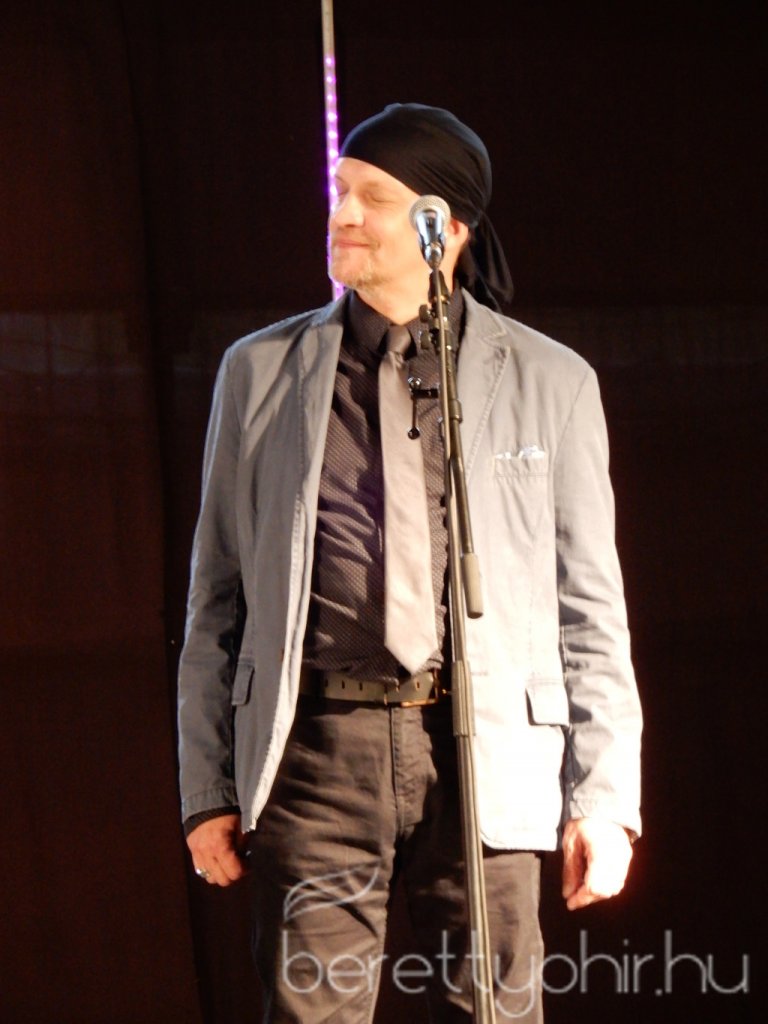 Kovács Kati koncertezett az időseknek 48